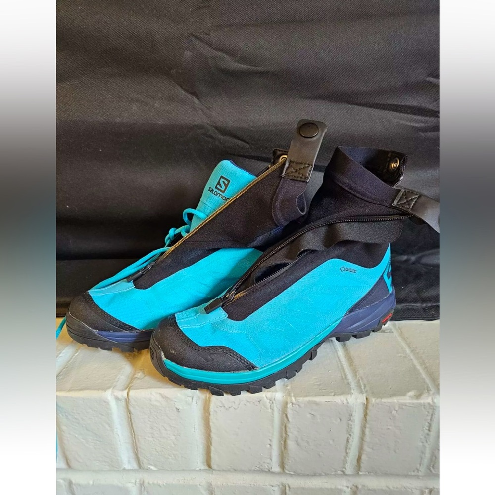 Solomon Sneakers size 7